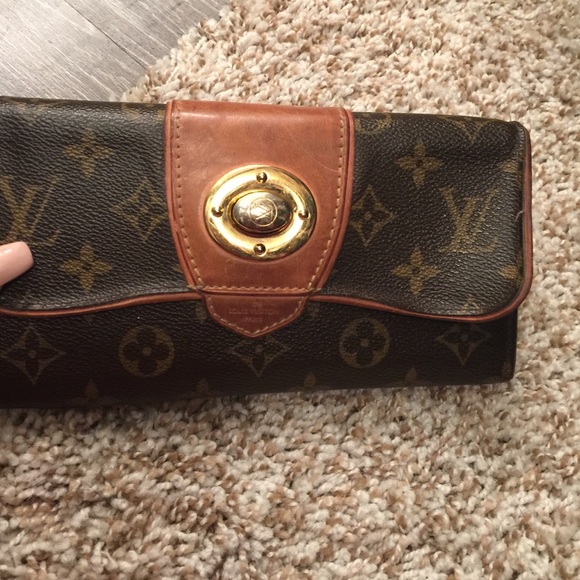 COPY - Authentic Louis Vuitton wallet - Picture 2 of 9